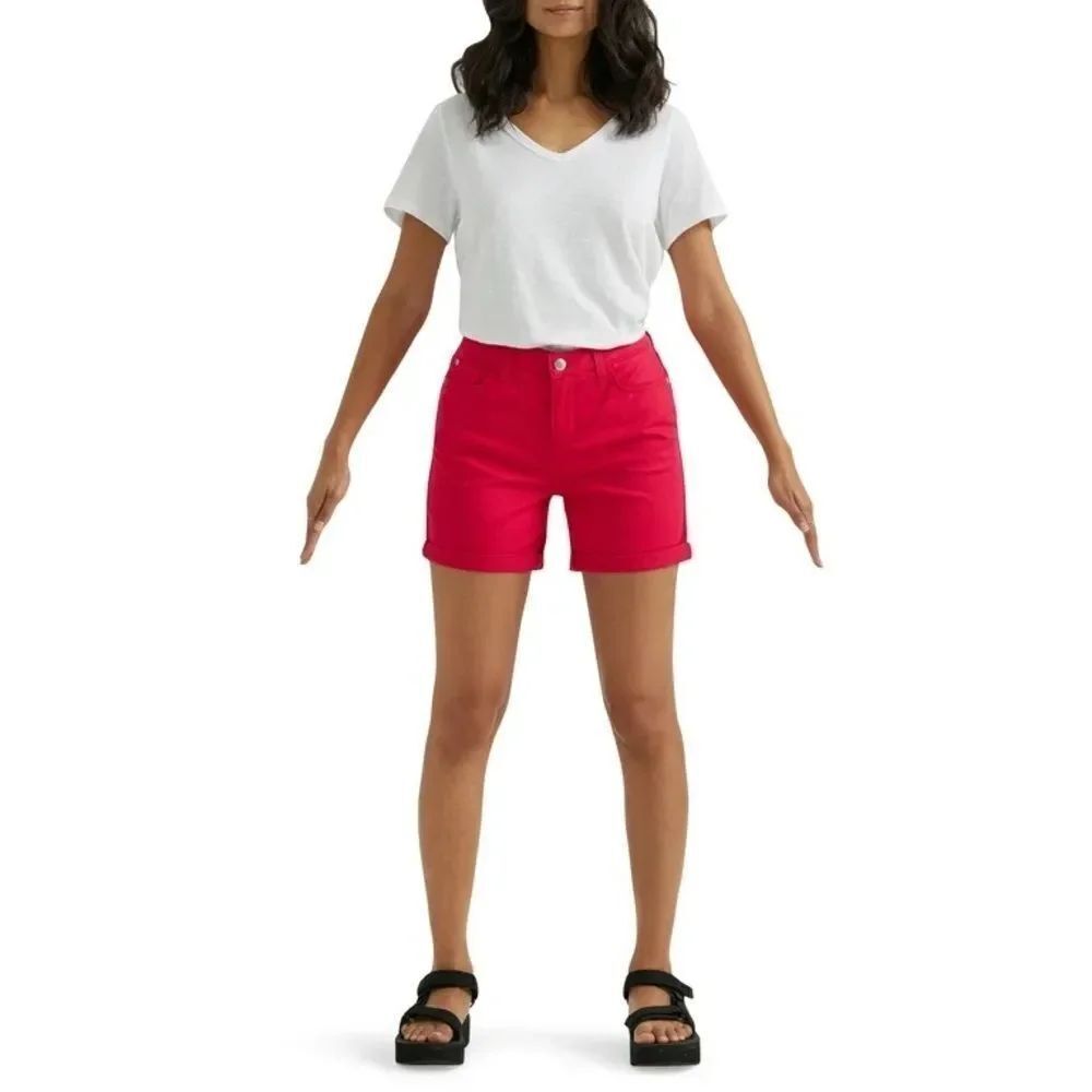 Lee Women's Mid Rise 5" jean shorts size 12 uncuffed